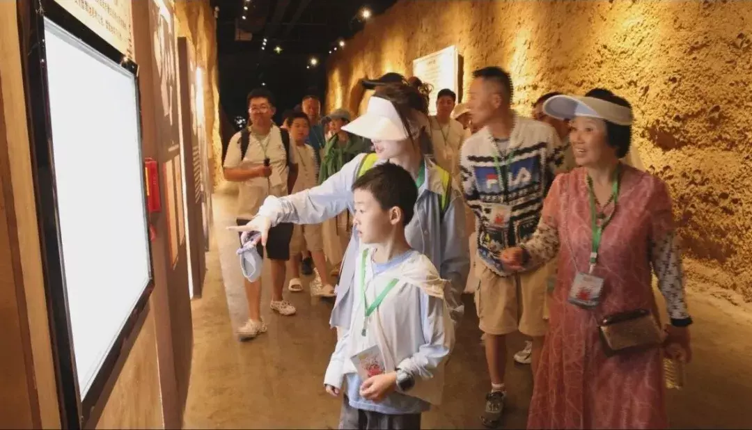 陕西旅游同业自驾团走进凤县  共促文旅交流合作